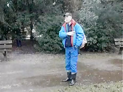 nlboots - walking throughout the park