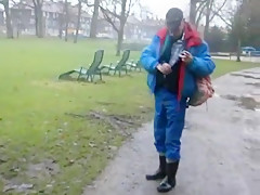 nlboots - walking throughout the park