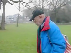 nlboots - walking throughout the park