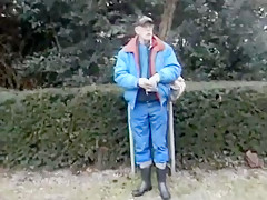 nlboots - walking throughout the park