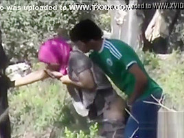 زانق خطيبته فى الغابة وهاريها نيك