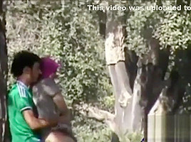 زانق خطيبته فى الغابة وهاريها نيك
