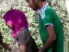 زانق خطيبته فى الغابة وهاريها نيك