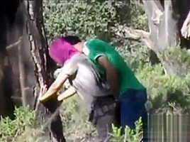 زانق خطيبته فى الغابة وهاريها نيك