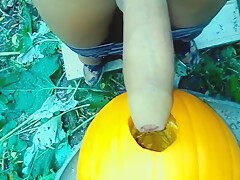 teenager 18+ Is Hard Banging A Pumpkin In The Garden