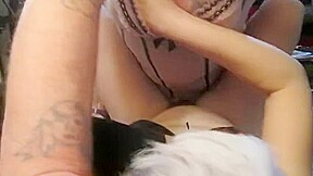un trav baise ma femme devant moi