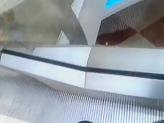 upskirt teen 18+ on escalator (1)