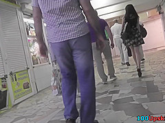 upskirt vid of a super-hot brunette's ass