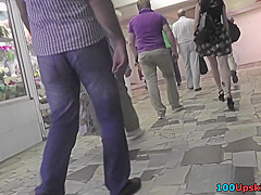 upskirt vid of a super-hot brunette's ass