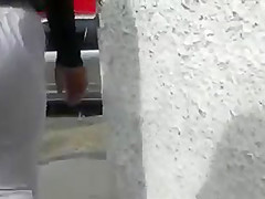 white pants jiggle